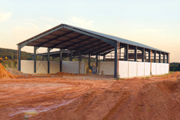farm-construction-with-arkhon-panels
